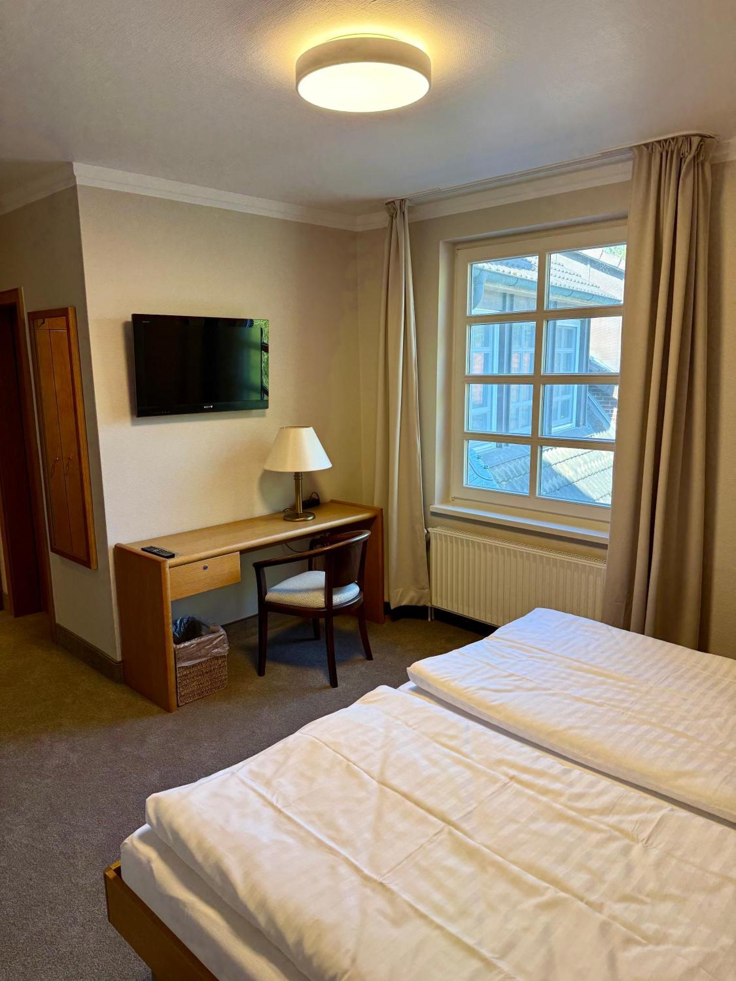 Block Hotel